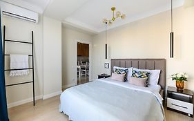 2 Room Apartment Near Mega, Botanical Garden